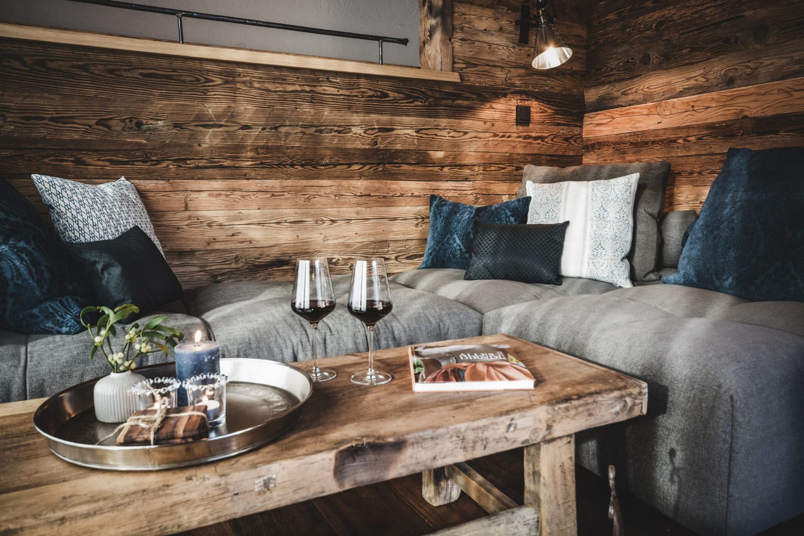 Kuschelecke mit Sofa in der Salzburgerin am Proneben Gut