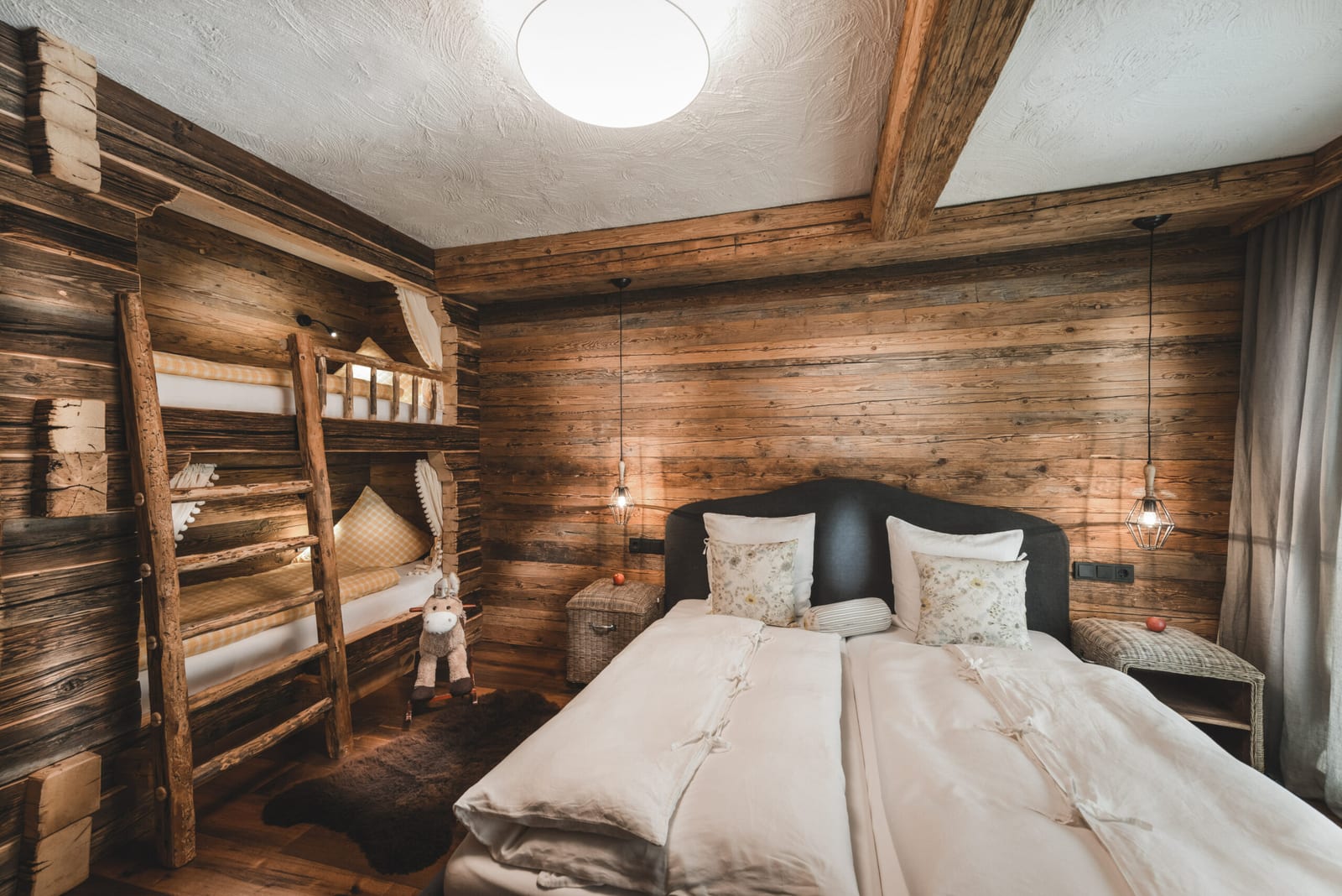 Familienzimmer mit Kuschelnesterl in der Wiesenblume am Proneben Gut